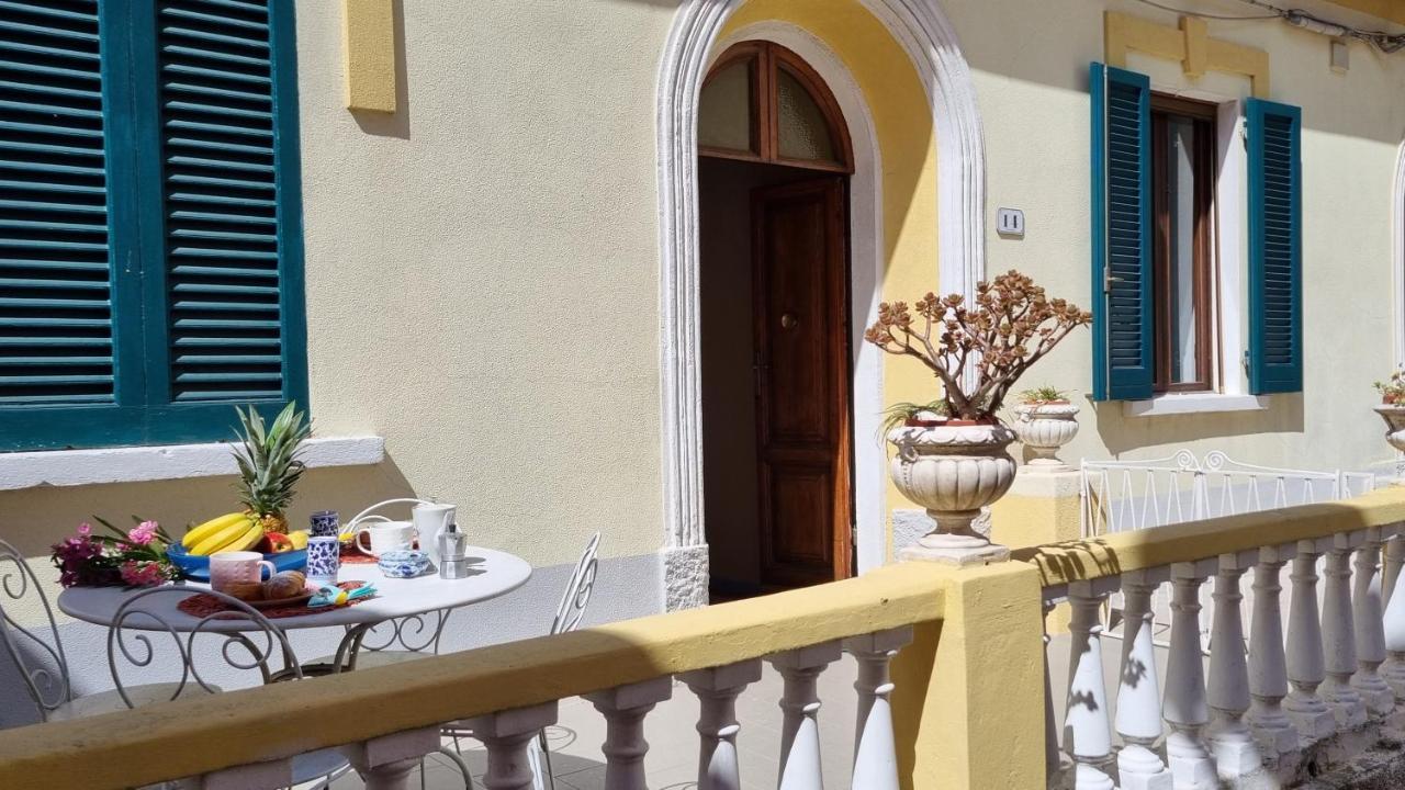 La Terrazza Nel Cuore Di Capoliveri Bagian luar foto