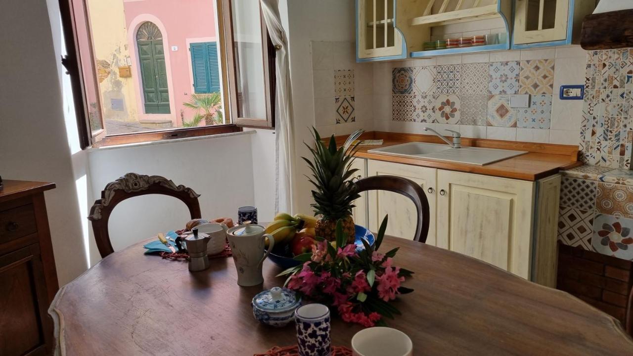 La Terrazza Nel Cuore Di Capoliveri Bagian luar foto