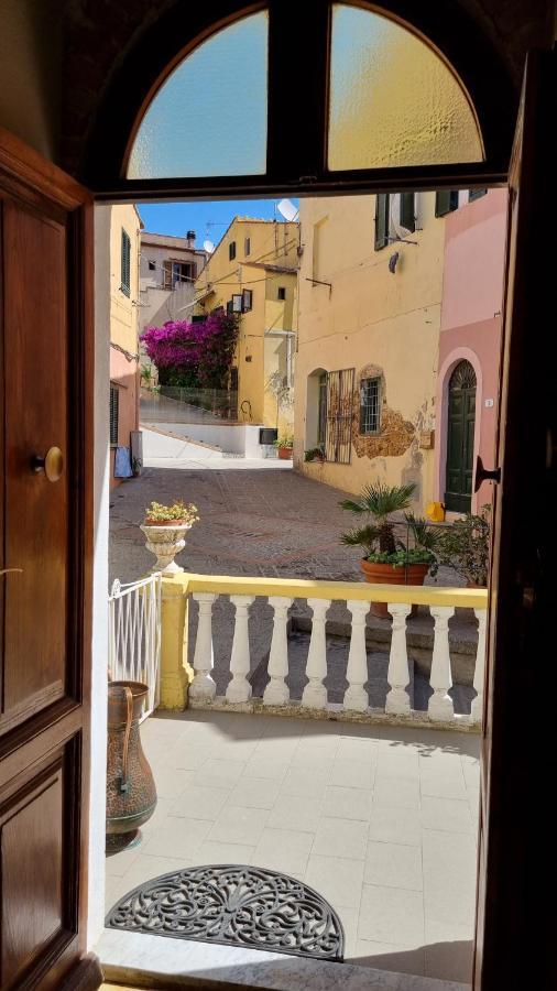 La Terrazza Nel Cuore Di Capoliveri Bagian luar foto